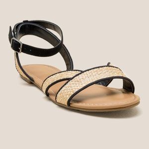 Basket weave and black trim sandals